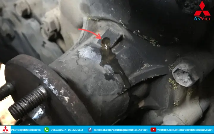 Bơm Nước Làm Mát Bị Rò Rỉ Lỗ Thoát Nước