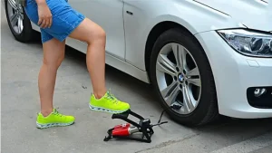 Hướng Dẫn Sử Dụng Bơm Xe Ô Tô Dự Phòng: Bí Quyết An Toàn Cho Mọi Chuyến Đi