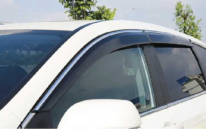 Vè Che Mưa Ô Tô Chevrolet Nhựa Abs Viền Inox Cao Cấp