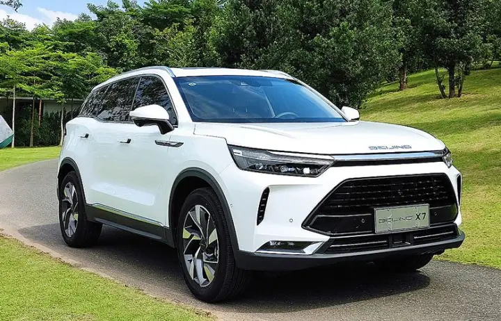 Các Hãng Xe Ô Tô Tầm Trung Nổi Bật Và Lựa Chọn Tốt Nhất