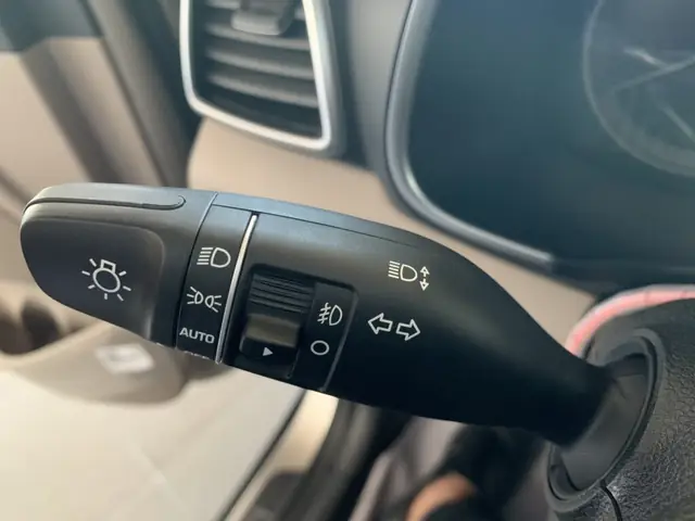 Cách Bật/tắt Đèn Xi Nhan