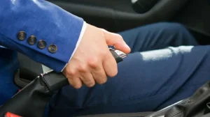 Cách Sử Dụng Phanh Tay Ô Tô