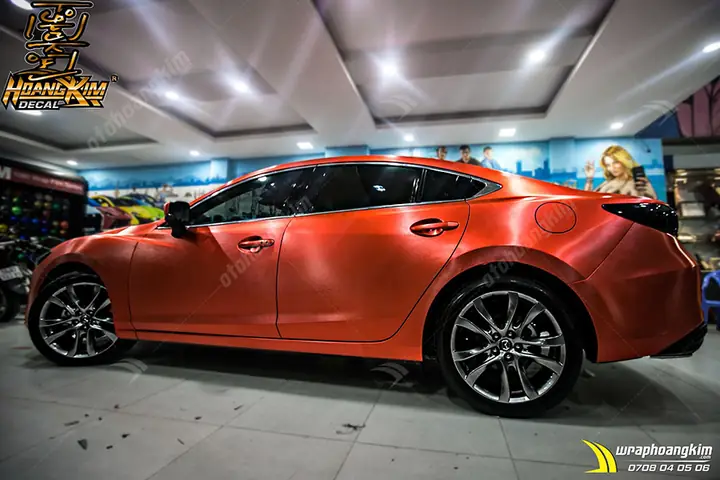 Dán Đổi Màu Đỏ Cam Nhôm Xước Mazda 6