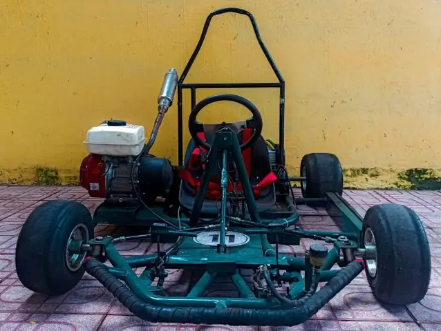 Khám Phá Niềm Vui Tự Tay Dựng Xe Trong Mini World