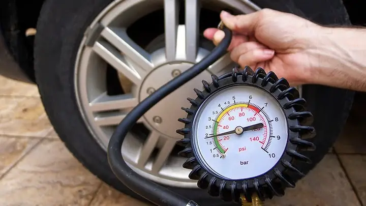 Đèn Pha Là Bộ Phận Không Thể Thiếu Với Một Chiếc Xe Ô Tô, Nó Giúp Tài Xế Có Tầm Quan Sát Rộng Và Rõ Ràng Hơn Khi Lái Xe Vào Ban Đêm. Thế Nhưng Đèn Pha Có Thể Gặp Một Số Trục Trặc Khi Chiếu Lệch Hướng, Độ Chụm Đèn Không Đúng Hay Có Tầm Chiếu Xa Không Đạt Có Thể Gây Khó Khăn Cho Người Lái Hoặc Làm Chói Mắt Những Xe Ngược Chiều Gây Mất Tan Toàn Giao Thông. Vậy Điều Chỉnh Đèn Pha Thế Nào Cho Hợp Lý? Bài Viết Sẽ Giúp Bạn Nắm Được Cách Điều Chỉnh Đèn Pha Của Một Chiếc Ô Tô.