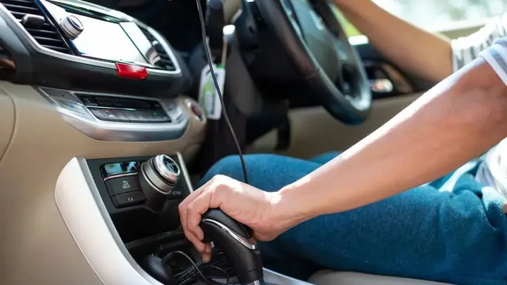 Cách Khắc Phục Khi Xe Ô Tô Bị Giật Khi Đạp Ga