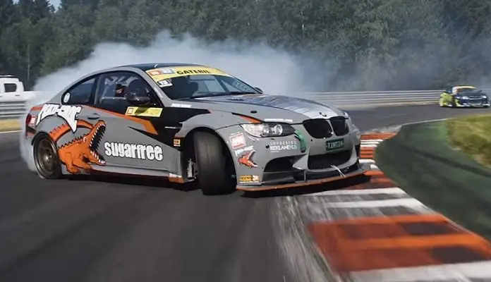 Hướng Dẫn Thực Hiện Drift Xe Ô Tô Đơn Giản