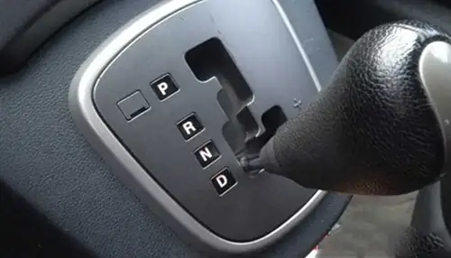 Cách Khởi Động Xe Ô Tô Số Tự Động