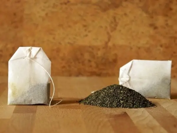 Làm Sạch Mùi Ô Tô Bằng Túi Trà