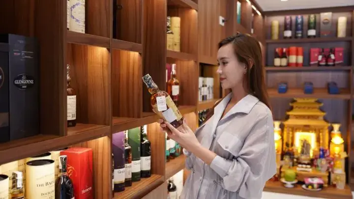 Không Gian Đẳng Cấp – Điểm Chạm Đầu Tiên Của Người Yêu Rượu