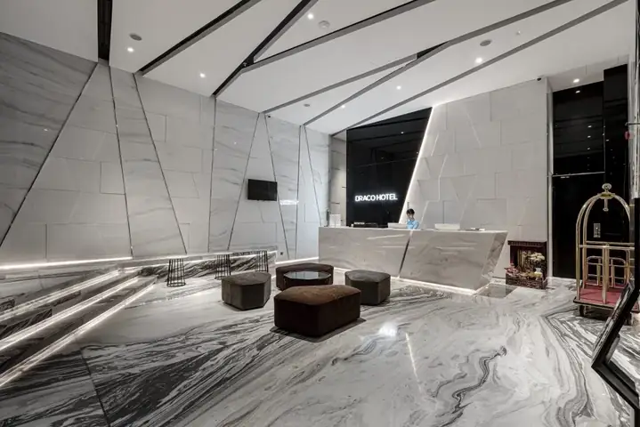 Dịch Vụ Và Hỗ Trợ Khách Hàng Chuyên Nghiệp