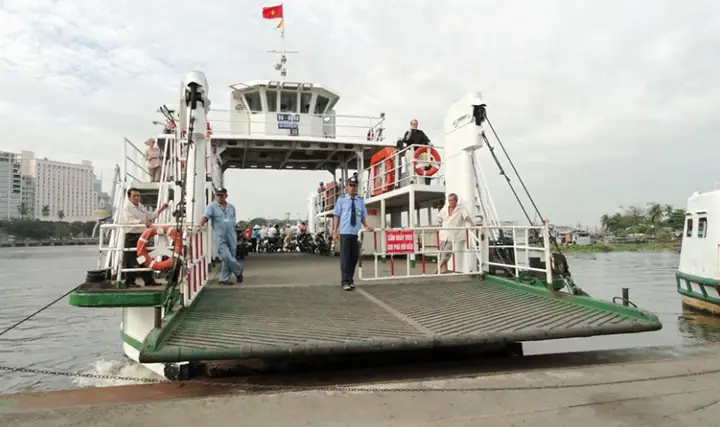 Lưu Ý Về Hướng Lên Phà