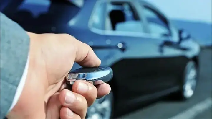 Nút Mở Cốp Xe Ô Tô Là Gì?