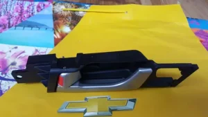 Chênh Lệch Áp Suất Và Cơ Cấu Chốt Cửa