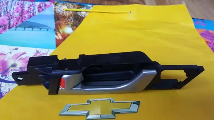 Chênh Lệch Áp Suất Và Cơ Cấu Chốt Cửa