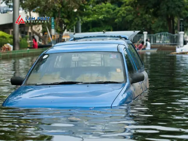 Thủy Kích Là Gì?