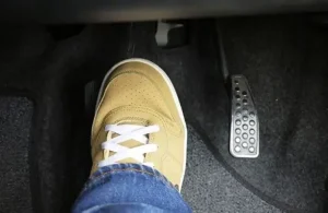 Phanh Dưới Ngưỡng Tối Đa