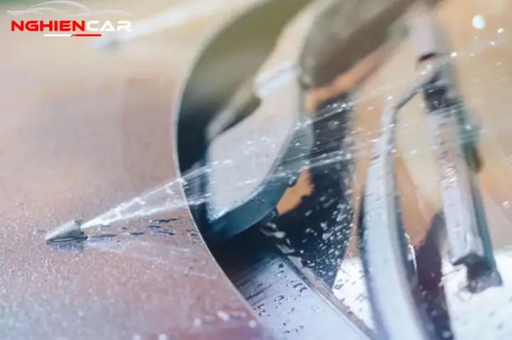 Cách Phun Nước Rửa Kính Xe Ô Tô – Cách Sử Dụng Hệ Thống Phun Nước Rửa Kính Xe Ô Tô