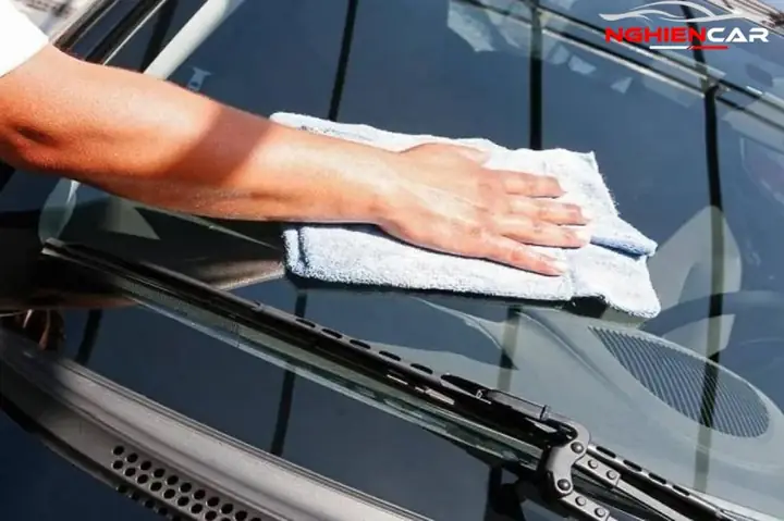 Những Lưu Ý Khi Thay Cần Gạt Nước