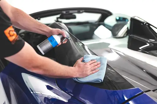 Sử Dụng Tẩy Ố Kính Ô Tô Các Chất Tẩy Rửa Mạnh