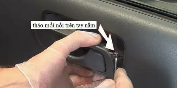 Những Hư Hỏng Có Thể Gặp Phải Trên Tapi Cửa Xe Ô Tô