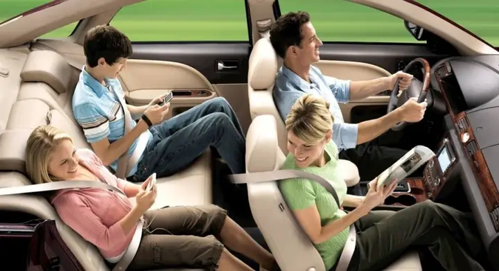 Hạn Chế Va Đập Giữa Các Hành Khách Trong Xe