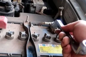 Cách Tháo Ắc Quy Ô Tô