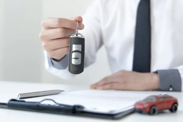 Mua Bảo Hiểm Thân Vỏ Khi Mua Xe Trả Góp