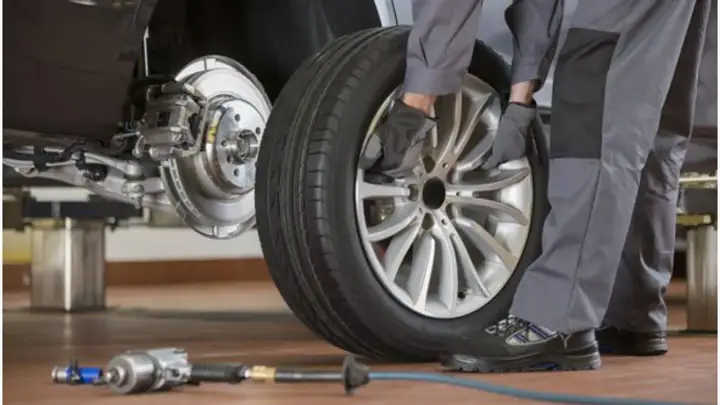 Các Cách Vá Lốp Xe Ô Tô Đơn Giản Và Phổ Biến Nhất Hiện Nay