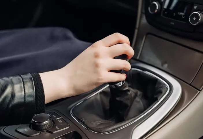 Cách Vào Số Xe Số Tự Động