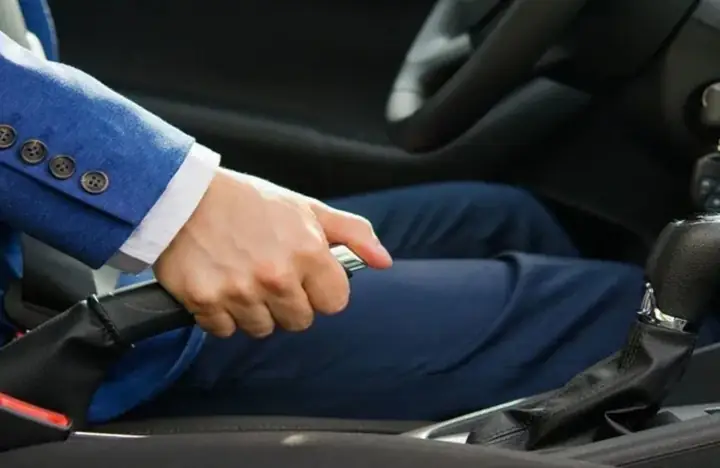 Cách Vào Số Xe Số Sàn