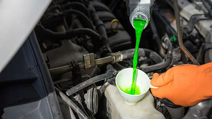 Hướng Dẫn Chi Tiết Cách Xả Hơi Nóng Trong Xe Ô Tô An Toàn Và Hiệu Quả