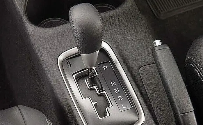 Cần Số Xe Ô Tô Con: Hướng Dẫn Chi Tiết Cho Người Mới Bắt Đầu