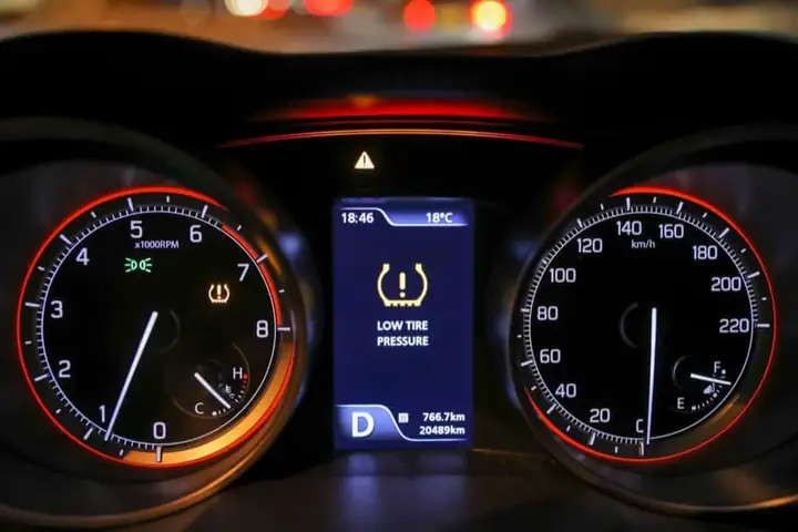 Cách Reset Đèn Báo Áp Suất Bánh Xe Hiệu Quả