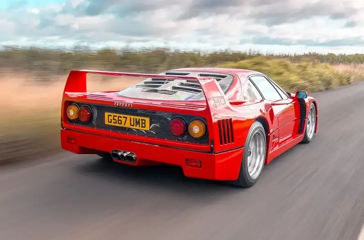 Ferrari F40 - Cánh Gió Sau Cố Định