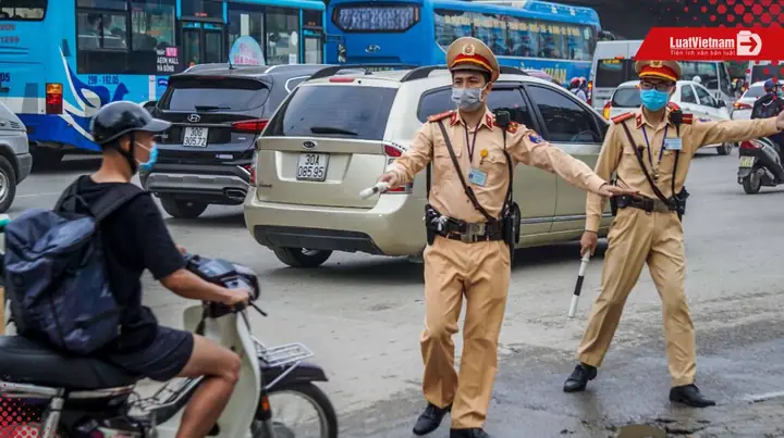 Pháp Luật Cho Phép Cảnh Sát Giao Thông Dừng Xe Khi Nào?