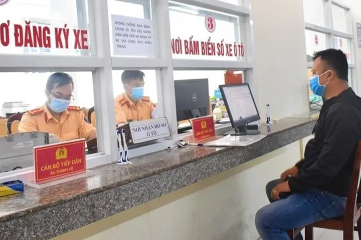 Cần Chuẩn Bị Gì Khi Đi Xin Cấp Lại Biển Số Xe Ô Tô Bị Hỏng?