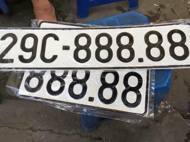 Một Số Hình Ảnh Khi Người Dân Đi Bốc Biển Số Ô Tô Tại Hà Nội