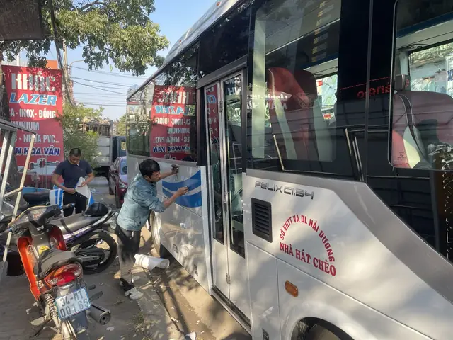 Đề Can Dán Đuôi Xe