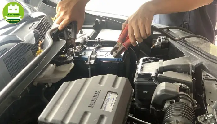 Khi Nào Cần Câu Bình Ắc Quy Xe Ô Tô?