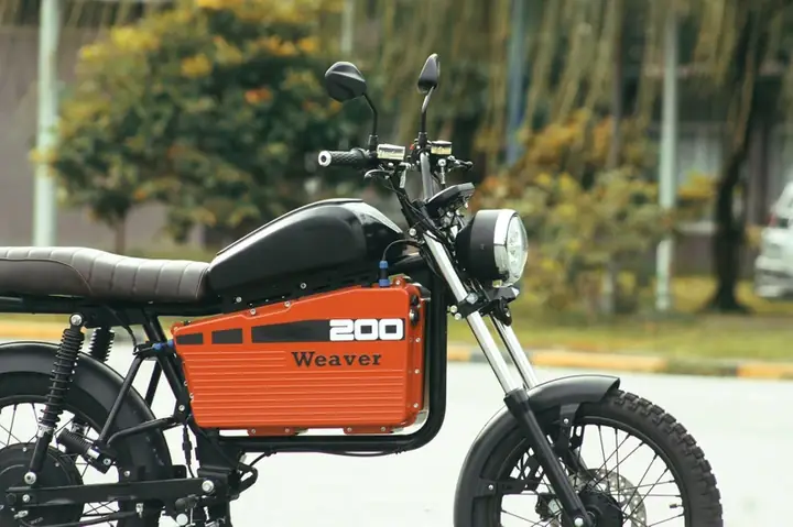 Câu Chuyện Về Hành Trình Của Những Phương Tiện: Từ Xe Đạp Đến Máy Bay