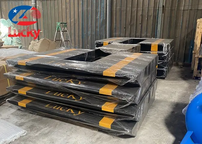 Địa Chỉ Mua Cầu Nâng Rửa Xe Ô Tô 1 Trụ Ấn Độ Âm Nền Chữ I