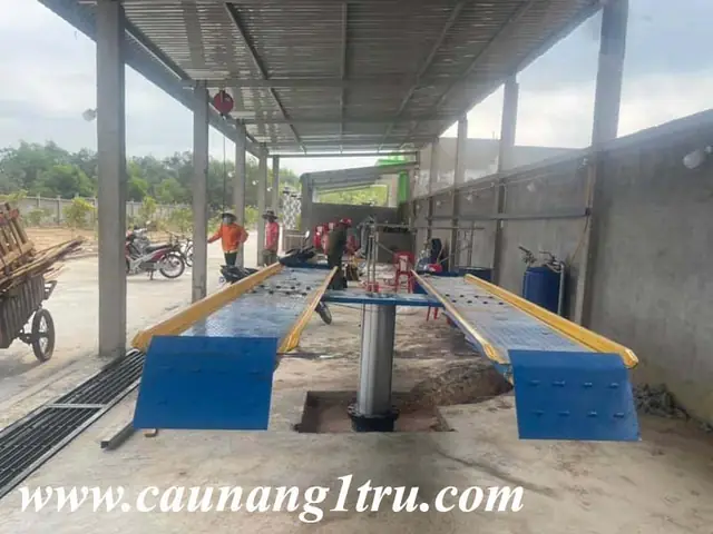 Loại Cầu Nâng Rửa Oto Bàn Nâng Lắp Nổi :