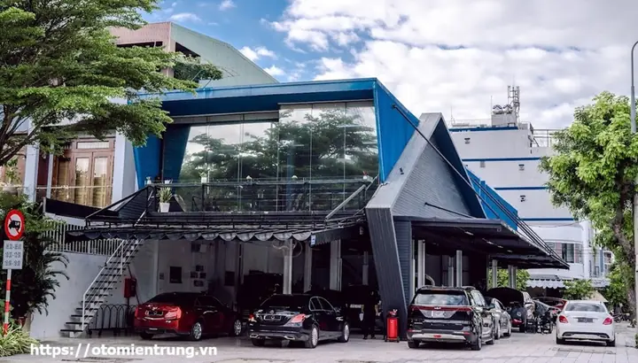 Dịch Vụ Chăm Sóc Xe Ô Tô Đà Nẵng: Huấn Thành Workshop