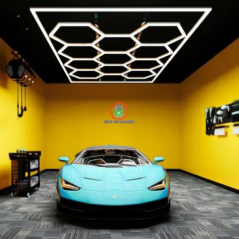 Đèn Led Lục Giácthắp Sáng Không Gian Chăm Sóc Xe Chuyên Nghiệp