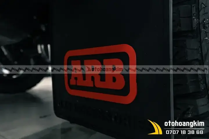 Hình Ảnh Chắn Bùn Ô Tô Gắn Thực Tế Trên Xe