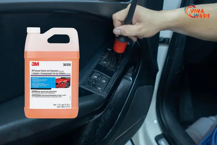 Dung Dịch Vệ Sinh Nội Thất Và Đa Năng: