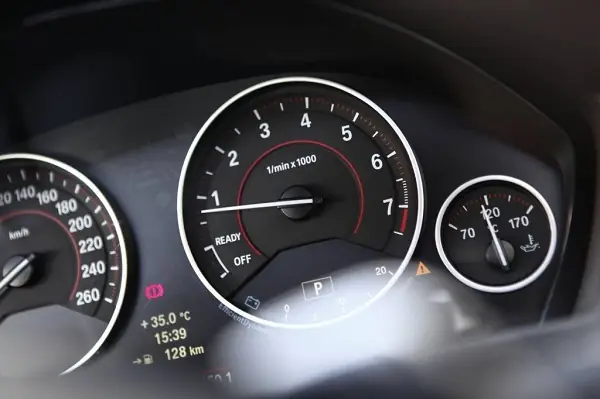 Chạy Rà Xe Ô Tô Là Gì? Định Nghĩa Và Tầm Quan Trọng Cốt Lõi