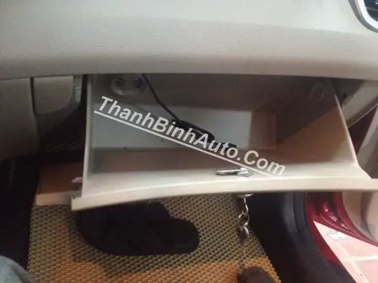 Hướng Dẫn Chi Tiết Chế Khoá Cốp Xe Ô Tô An Toàn Và Hiệu Quả