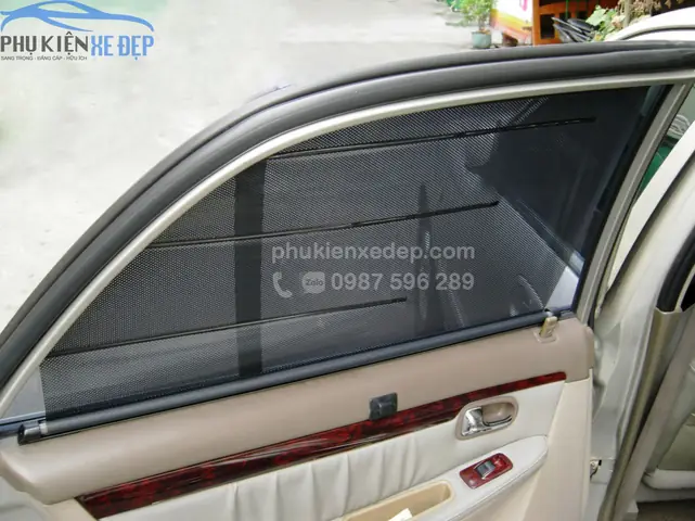 Rèm Che Nắng Cho Xe Hơi Là Phụ Kiện Cần Thiết Trong Mùa Hè